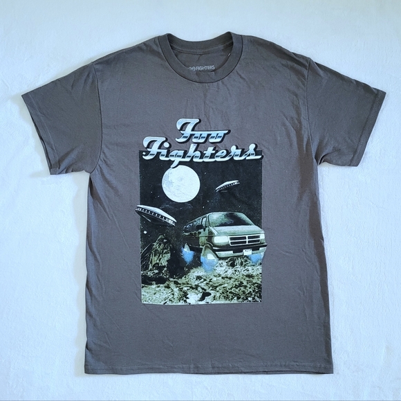 Foo Fighters🤺 (Canceled❌️) Van🚐 Tour Graphic Tee👕 - NWOT - Picture 1 of 11